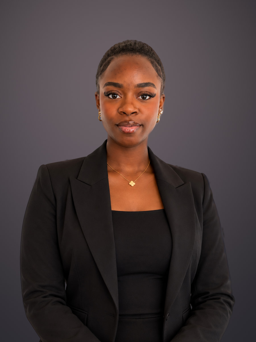 Laura Atangcho — Sales München, Baake Sales Estates